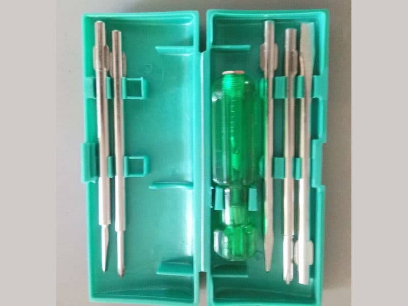 Two-in-One Screwdriver Set
